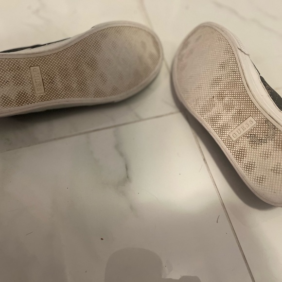 Guess Women's Loven Casual Sneakers. Gold/Brown. Size 7.5 - Picture 7 of 10